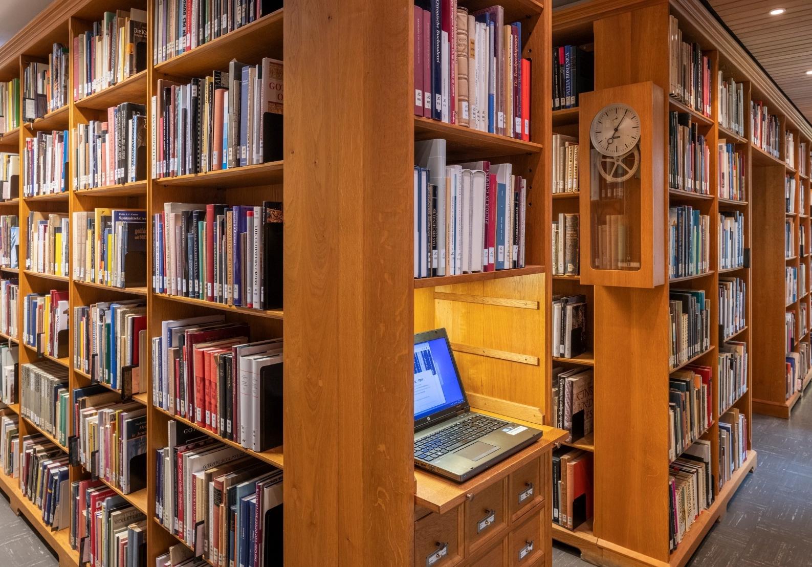 Bibliothek des Dombauarchivs