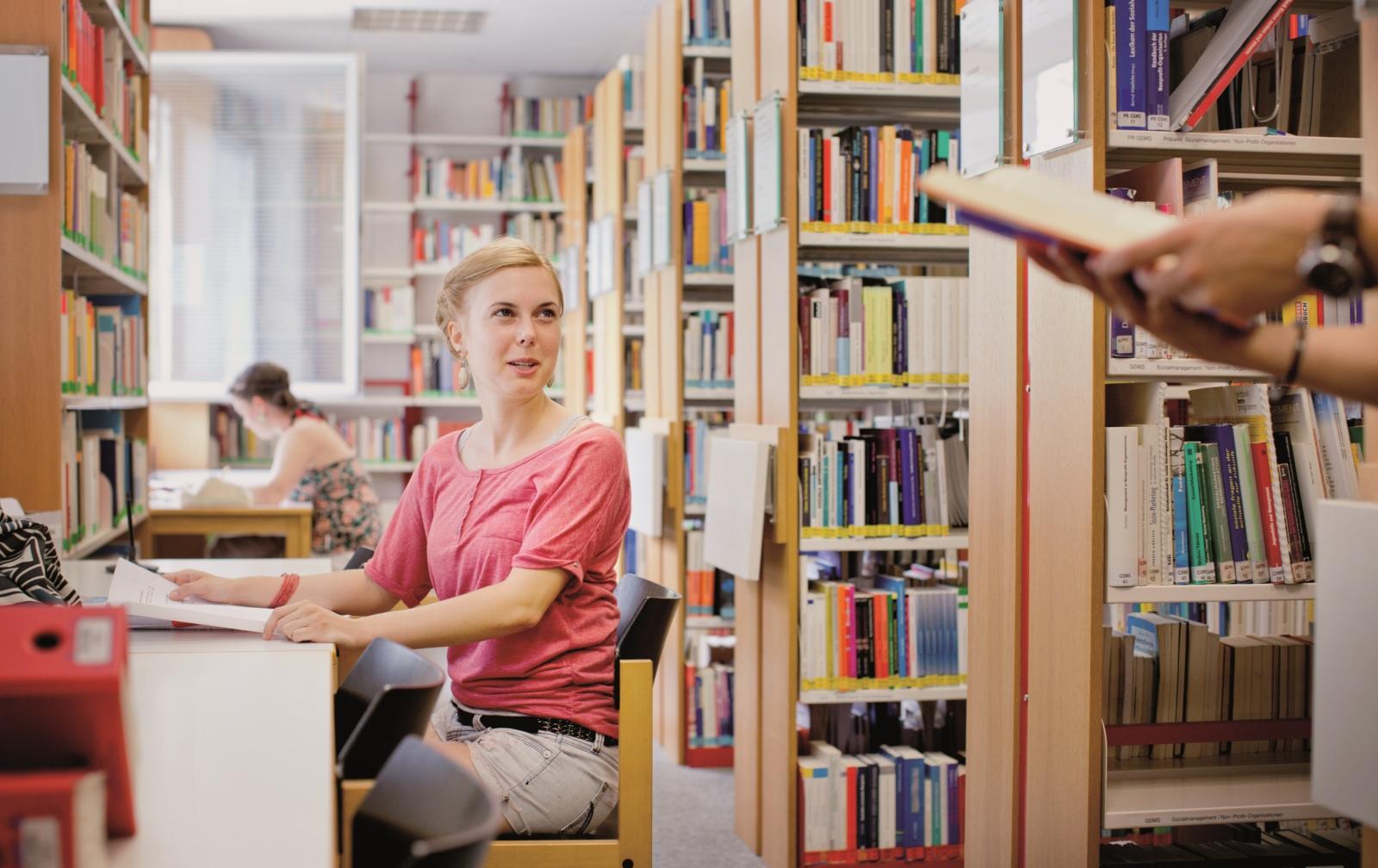 Katholische Hochschule Nordrhein-Westfalen / Hochschulbibliothek