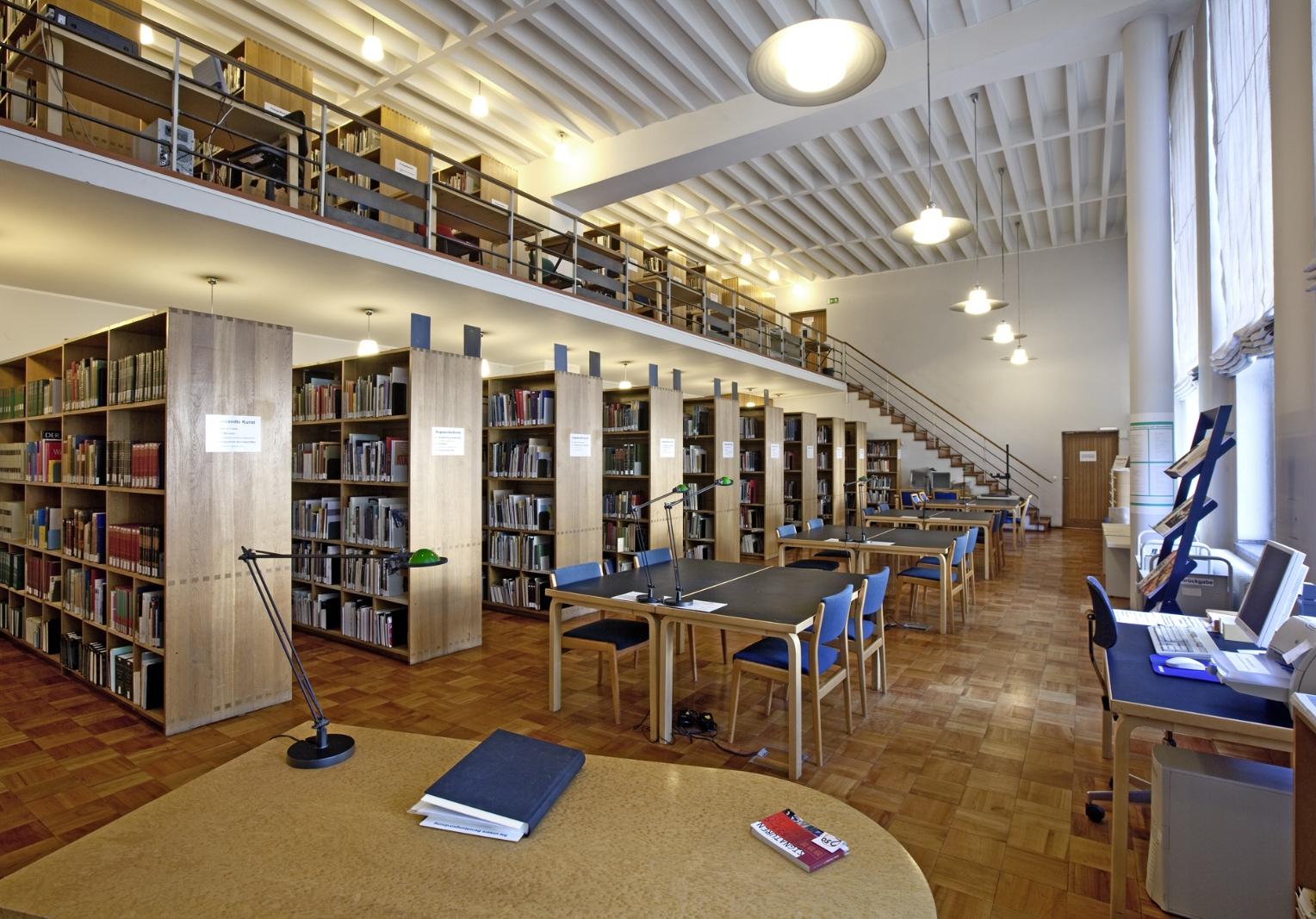 Kunst- und Museumsbibliothek