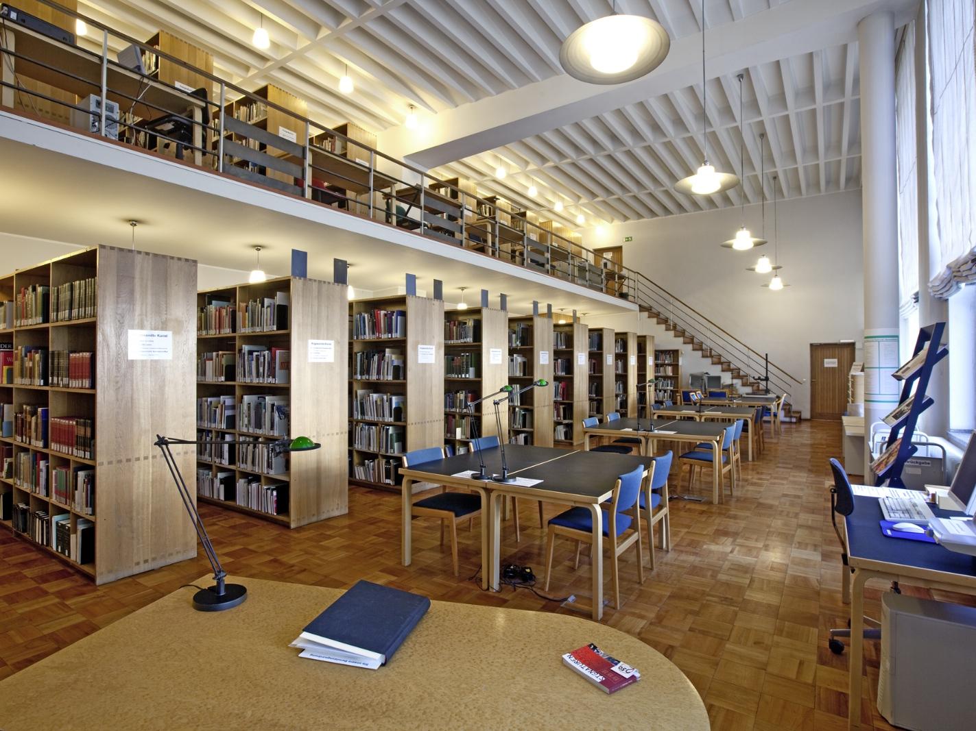 Kunst- und Museumsbibliothek