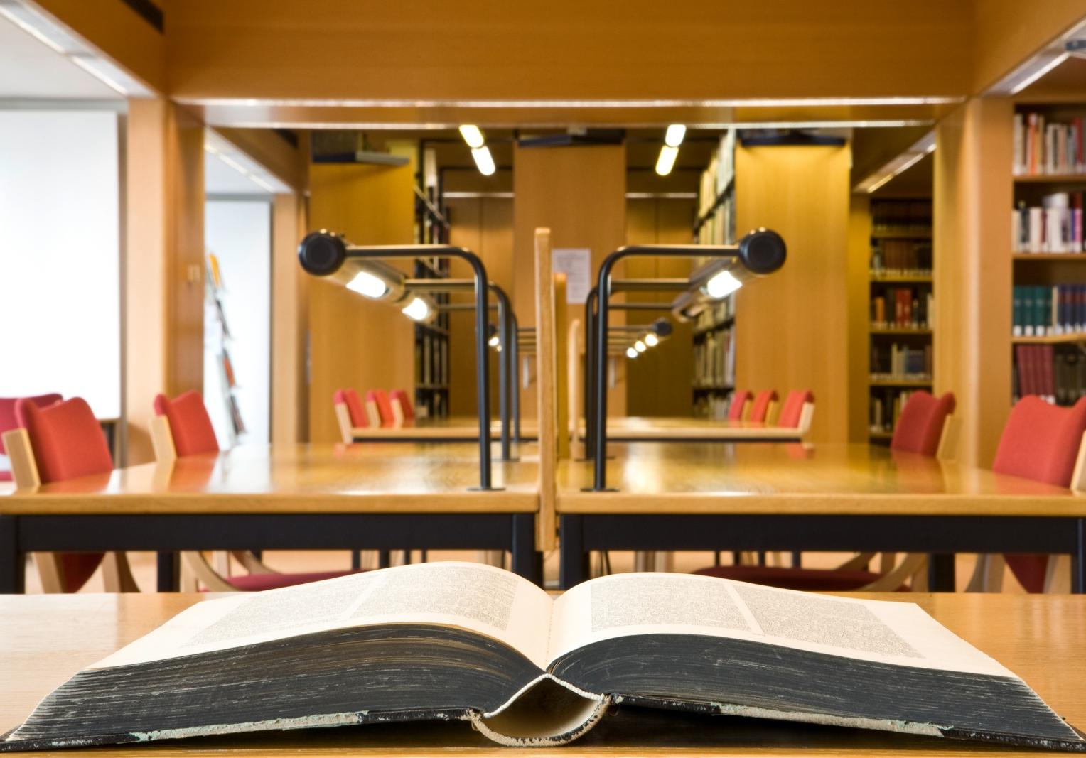 Kunst- und Museumsbibliothek