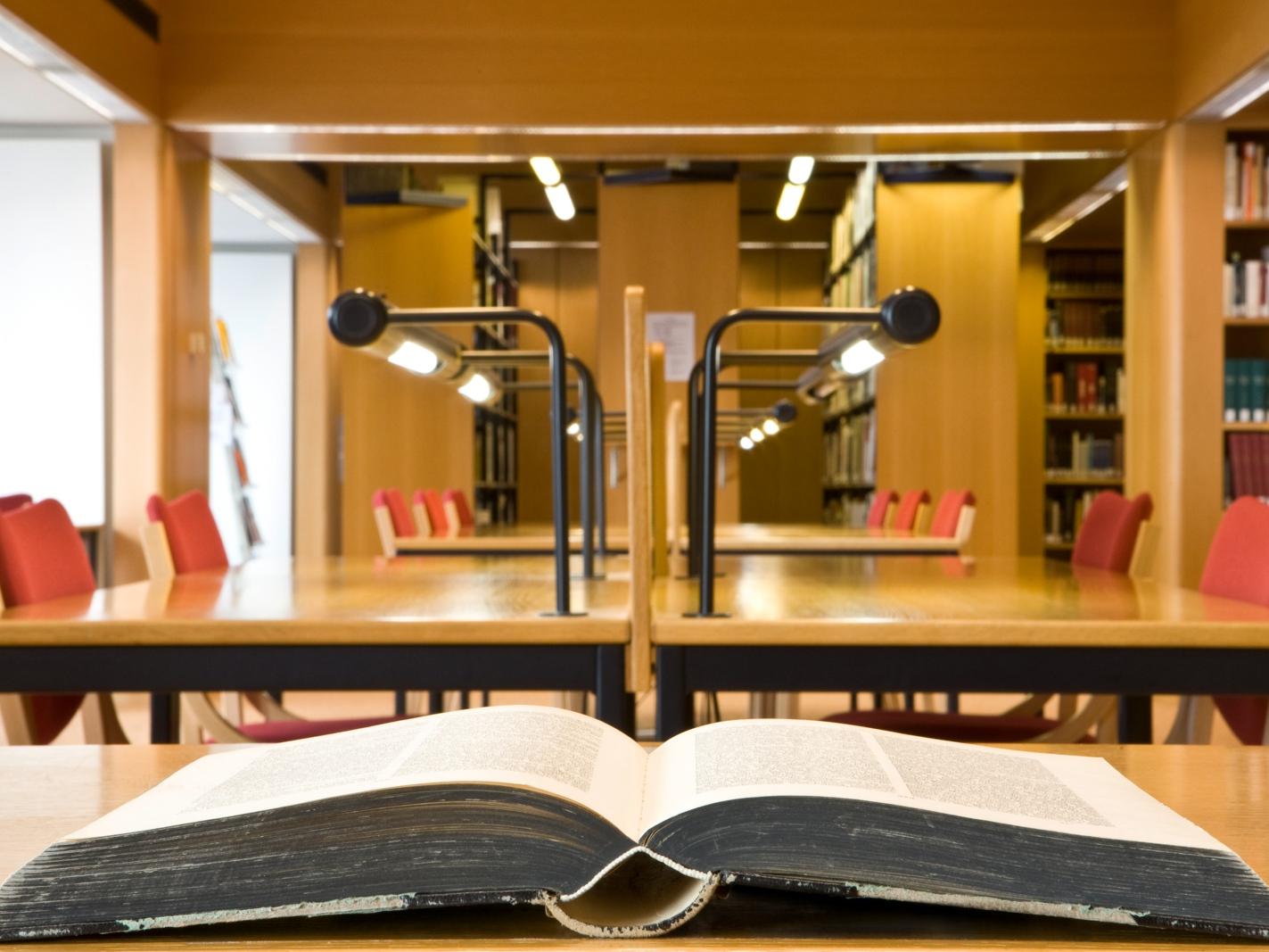 Kunst- und Museumsbibliothek