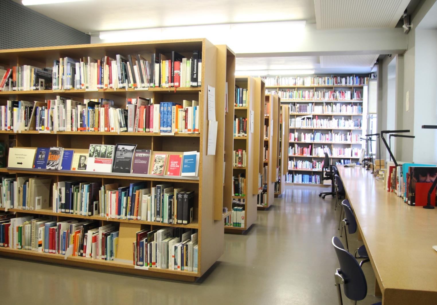 Bibliothek des NS-Dokumentationszentrums der Stadt Köln